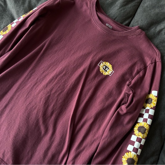 Vans Tops - Vans long sleeve tee